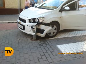 accidente-coche-calle-diana-1