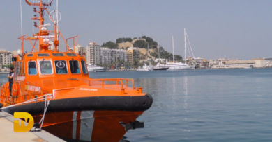 Buscan a un hombre de 70 años desaparecido en la playa Els Molins Buscan a un hombre de 70 años desaparecido en la playa Els Molins