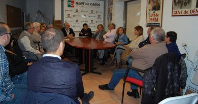 En el último debate sectorial de Gent de Dénia se llega a la conclusión de que las universidades ayudarían a desestacionalizar el turismo de la ciudad dianense En el último debate sectorial de Gent de Dénia se llega a la conclusión de que las universidades ayudarían a desestacionalizar el turismo de la ciudad dianense