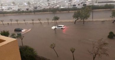 Calles cortadas , inundadas con los más de 100 litros de lluvia en Dénia en 12 horas Calles cortadas , inundadas con los más de 100 litros de lluvia en Dénia en 12 horas