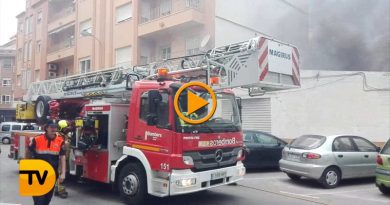 Incendio en un almacén de madera Incendio en un almacén de madera