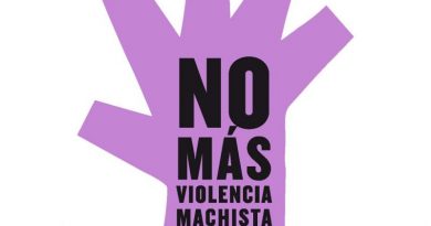 Concentración del Consell de les Dones de Dénia por el último caso de violencia machista Concentración del Consell de les Dones de Dénia por el último caso de violencia machista