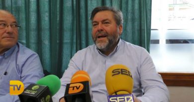 Compromís propone que el personal docente sea considerado prioritario en la Fase II de vacunación contra la COVID19 Compromís propone que el personal docente sea considerado prioritario en la Fase II de vacunación contra la COVID19