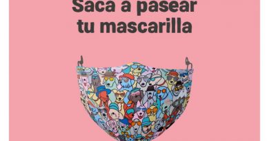 La artista Eva Cabrera homenajea el Día Mundial del Perro en «la Mescareta» de Portal de la Marina La artista Eva Cabrera homenajea el Día Mundial del Perro en «la Mescareta» de Portal de la Marina