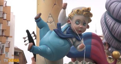 Las aulas se rinden a las Fallas: Dénia declara festivo escolar el 17 de marzo Las aulas se rinden a las Fallas: Dénia declara festivo escolar el 17 de marzo