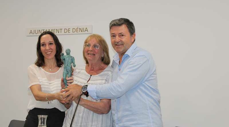 El premio ‘Ciutat de Dénia’ para la Formación de Personas Adultas reconoce de trayectoria del centro público Miguel Hernández de Sagunto y su asociación de alumnado