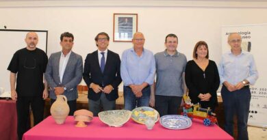 La exposición “Dénia. Arqueología y Museo” lleva al MARQ una selección de más de 600 piezas del patrimonio arqueológico de la ciudad La exposición “Dénia. Arqueología y Museo” lleva al MARQ una selección de más de 600 piezas del patrimonio arqueológico de la ciudad