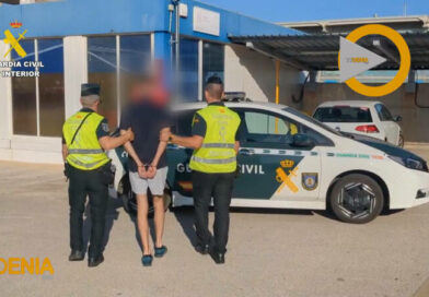 La Guardia Civil interviene más de 7 kilos de cocaína ocultos en un vehículo en el puerto de Dénia