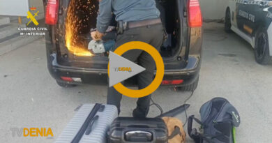 La Guardia Civil intercepta un vehículo con más de siete kilos de cocaína en el puerto de Dénia