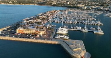 Marina Dénia mantiene el precio del combustible para embarcaciones en su gasolinera