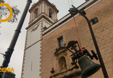 Dénia vive una jornada histórica con la bajada de las campanas de la Iglesia de la Asunción-Vídeo