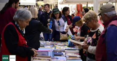 UNED Dénia vuelve a unir lectura y solidaridad: “1 libro x 1 kilo” en abril para canjear libros por alimentos  