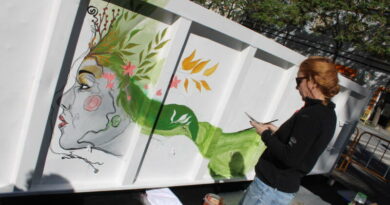 Arte y reciclaje se unen en un llamamiento a utilizar correctamente los contenedores de poda doméstica