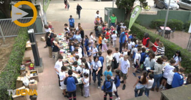 La UNED Dénia consolida en 2026 el éxito de la campaña solidaria “1 libro x 1 kilo”