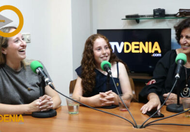 Las nuevas Falleras Mayores de Dénia Lucia y Amanda ponen el Punto sobre la I Las nuevas Falleras Mayores de Dénia Lucia y Amanda ponen el Punto sobre la I