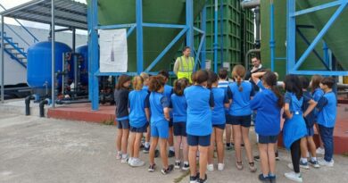 400 escolares de Dénia visitan la potabilizadora de agua de Beniadlá