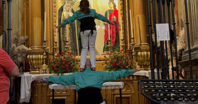 La Muixeranga de la Marina Alta une la cultura valenciana con la andaluza en Utrera