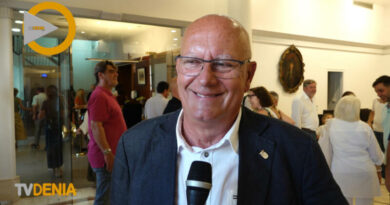 Emotiva despedida de Vicent Grimalt como alcalde Dénia Emotiva despedida de Vicent Grimalt como alcalde Dénia