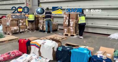 Las camisetas falsas del Mundial también pasaban por Dénia Las camisetas falsas del Mundial también pasaban por Dénia