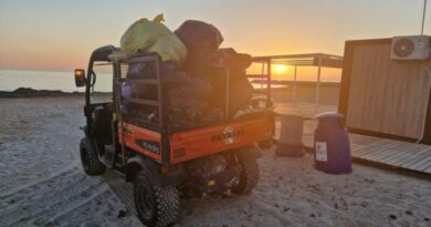 De la playa a la escoba: San Juan deja 7.350 kilos de basura en las playas de Dénia