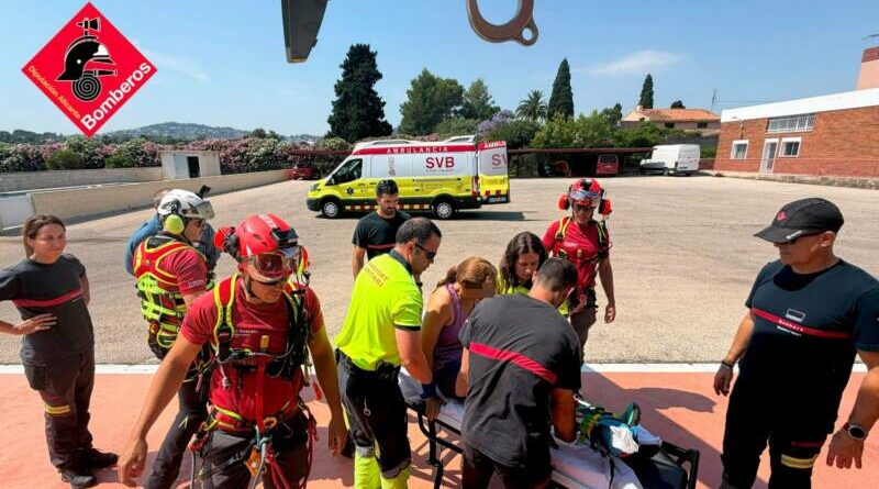 Evacuada en helicóptero una senderista herida en la Senda Fosca del Montgó Evacuada en helicóptero una senderista herida en la Senda Fosca del Montgó
