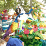La Falla Campaments se alza con el primer premio del Desfile de Carrozas de Dénia – Video La Falla Campaments se alza con el primer premio del Desfile de Carrozas de Dénia – Video