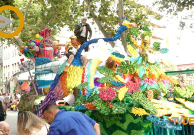 La Falla Campaments se alza con el primer premio del Desfile de Carrozas de Dénia – Video La Falla Campaments se alza con el primer premio del Desfile de Carrozas de Dénia – Video