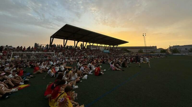 Dénia vibrará con la final del Mundial 2026 en una gran pantalla instalada en el Camp Diego Mena Dénia vibrará con la final del Mundial 2026 en una gran pantalla instalada en el Camp Diego Mena