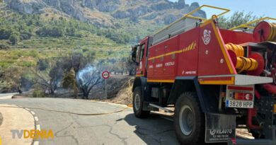 La rápida intervención en el incendio forestal en la Vall de la Gallinera permite controlar las llamas en menos de dos horas