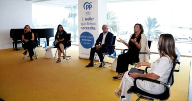 El primer Foro Trellat reclama un nuevo modelo de ciudad para Dénia basado en movilidad, vivienda, empleo y calidad urbana El primer Foro Trellat reclama un nuevo modelo de ciudad para Dénia basado en movilidad, vivienda, empleo y calidad urbana