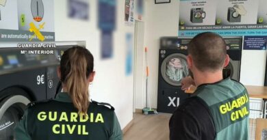 La Guardia Civil detiene a tres personas por cinco robos en lavanderías de la Marina Alta